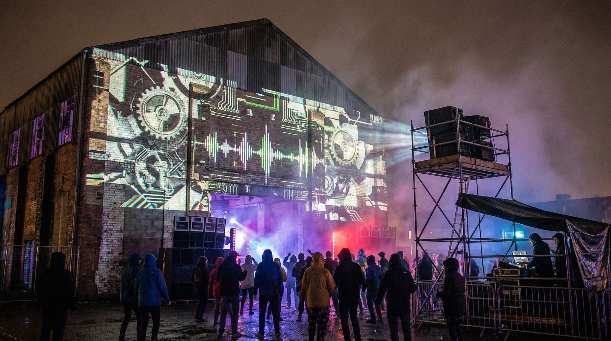 Projection Mapping on Industrial Canvases: A Gritty Guide for Bass Music Festivals