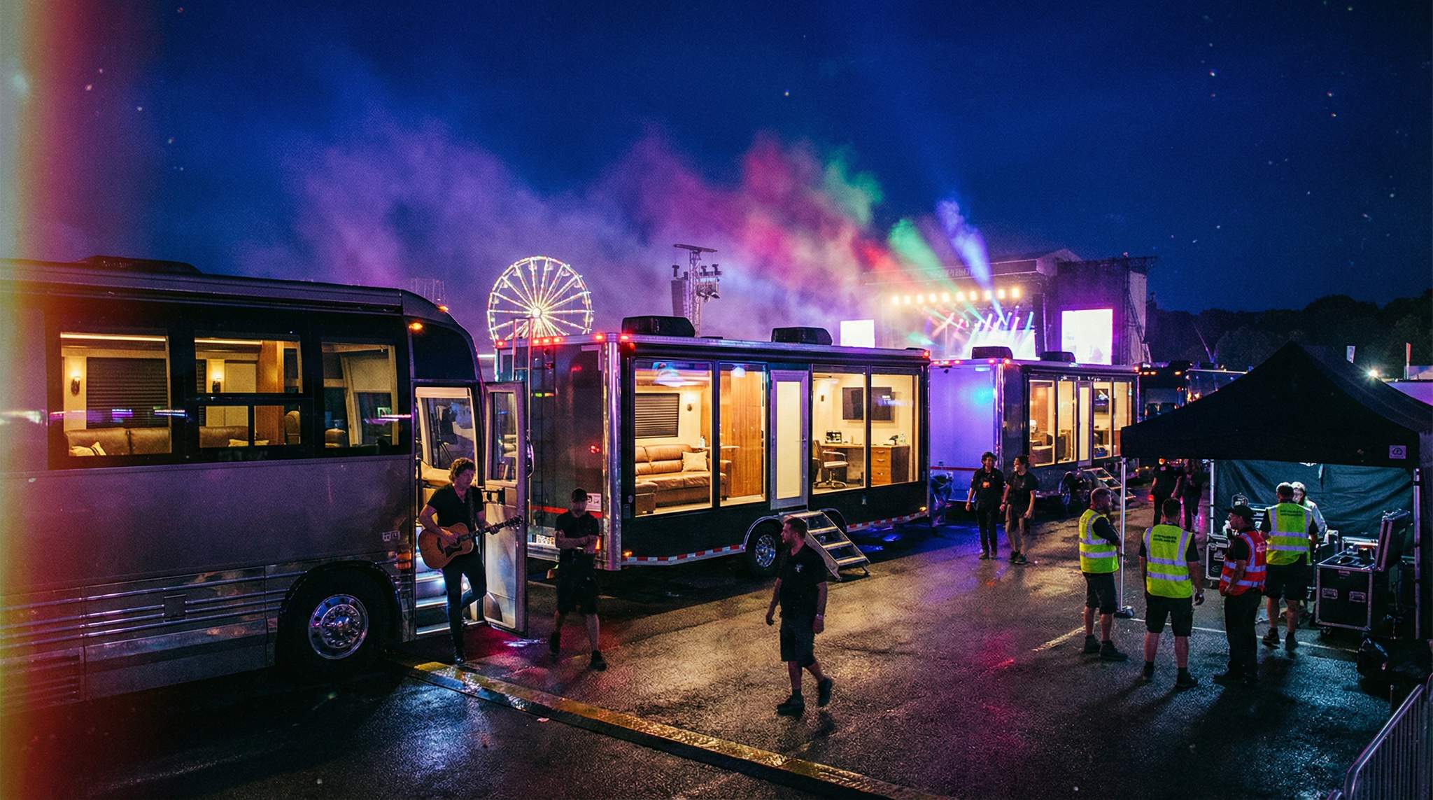 Green Room on the Go: Mobile Dressing Room Vans for Festivals