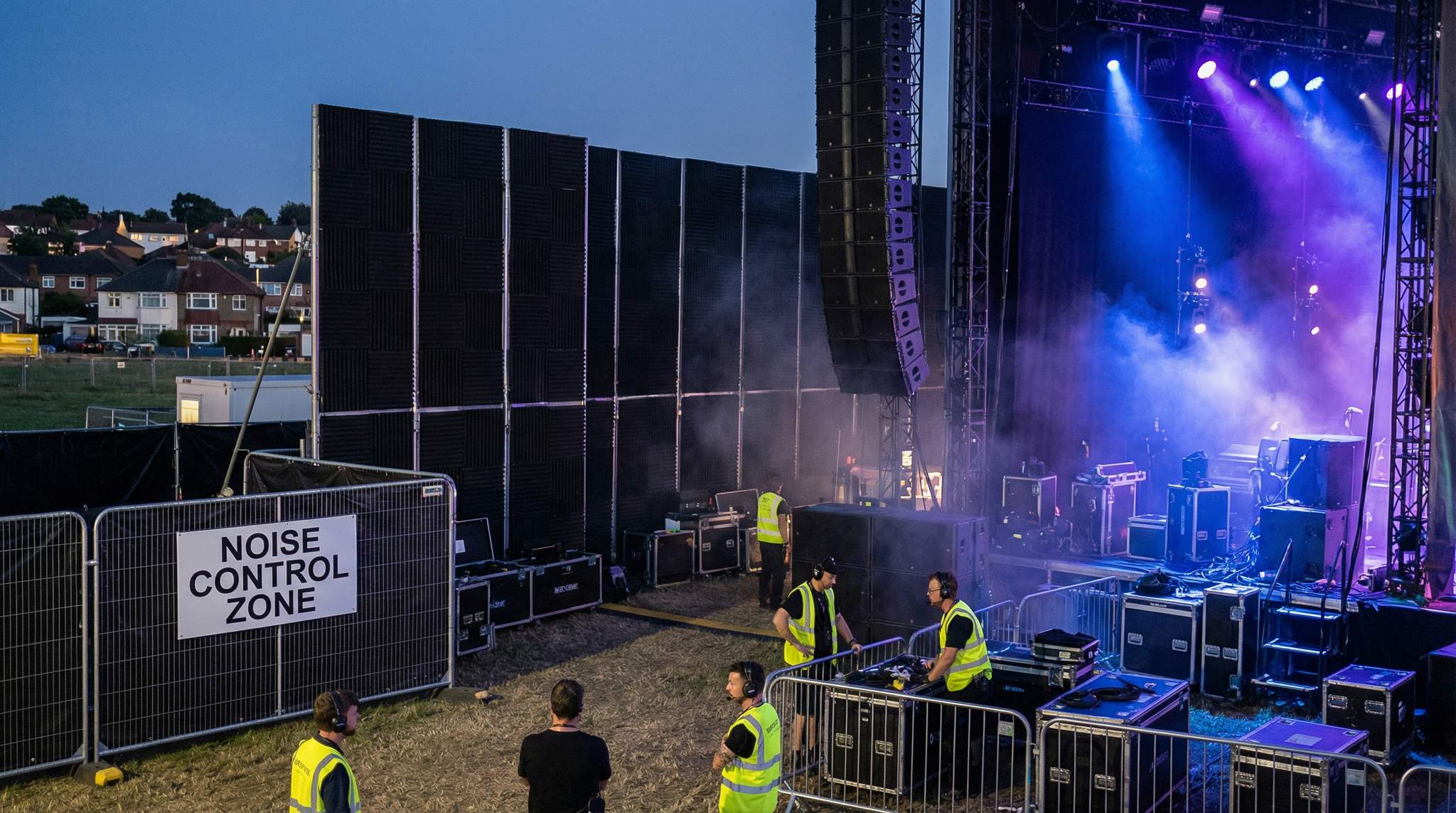 Temporary Noise Barriers: Where They Help and Where They Don&rsquo;t