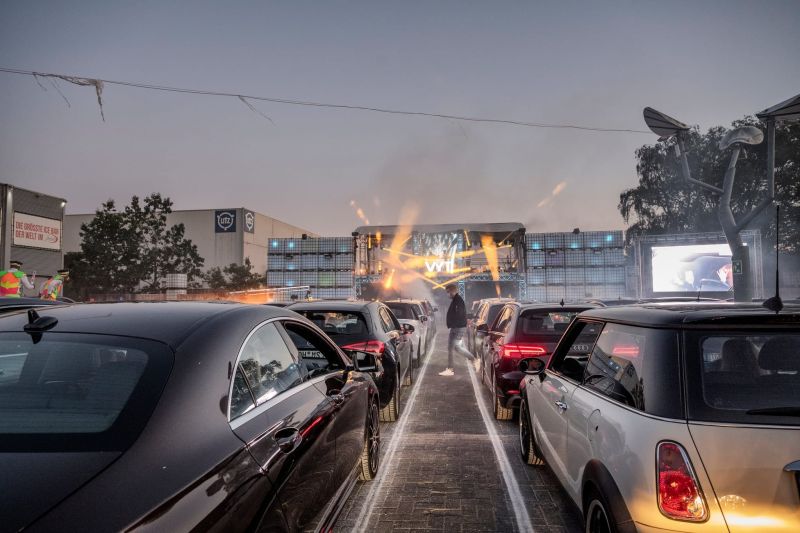 sea of cars