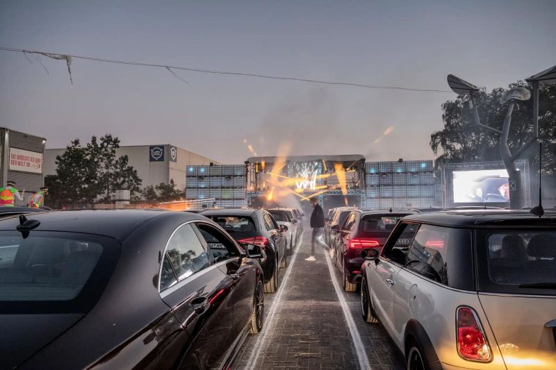 sea of cars