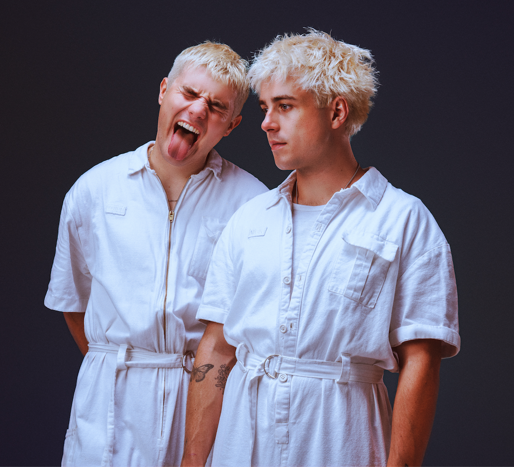 VIP + MEET & GREET + SIDE OF STAGE EXPERIENCE