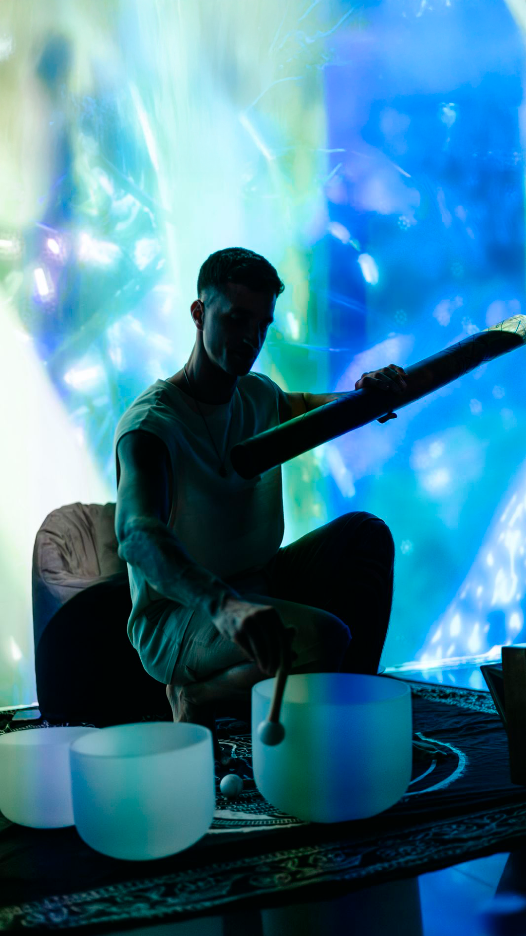 BREATHWORK + SOUNDHEALING