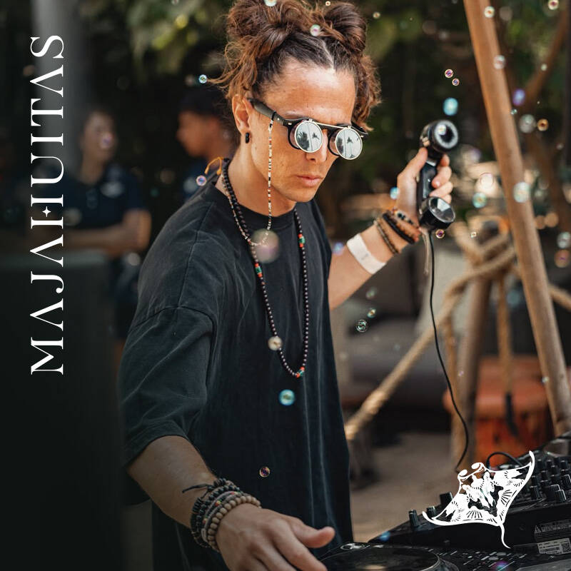 Rameff &bull; Max Mignot &bull; Joaquin Estrada