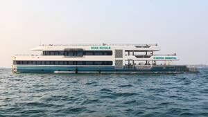 Rose Royale from Abu Dhabi - Shared Dinner Cruise with Soft Drinks