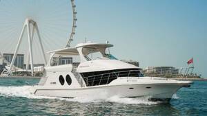 Dubai Marina Sharing Yacht Tour &ndash; 1 Hour (Peak Hours)