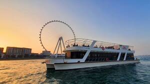 90-Minute Dubai Marina Sunset Cruise with Live Music and Dinner
