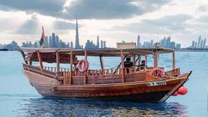 Amazon Tours - Dubai Canal Sunset Abra Tour &ndash; 60 Mins Traditional Boat Tour
