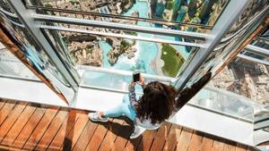 At the Top, Burj Khalifa SILVER &ndash; General Admission + Dubai Aquarium