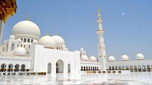 From Abu Dhabi: Abu Dhabi & Warner Bros - Shared Audio Guided Tour & Transfers Flyer