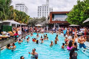 Access to SLS Hyde Beach
