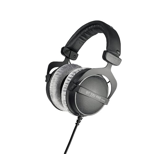 Headphone studio