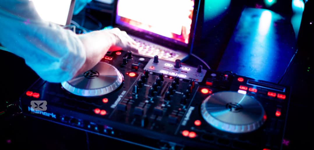 Electronic Artists and Their Projects off Stage TFword.