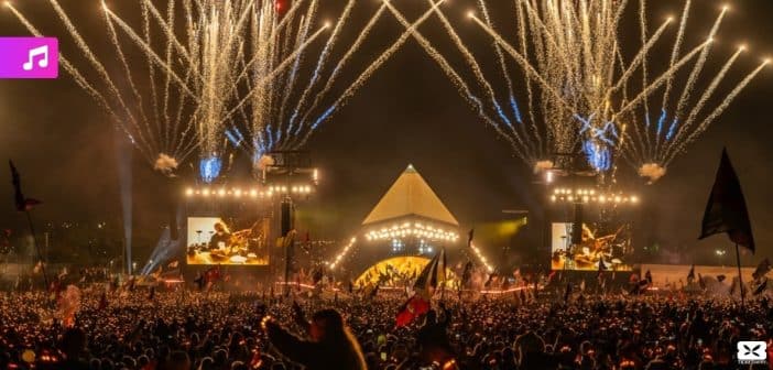 洋書 THE GLASTONBURY FESTIVALS 洋書 THE GLASTONBURY FESTIVALS Glastonbury Festivals - see